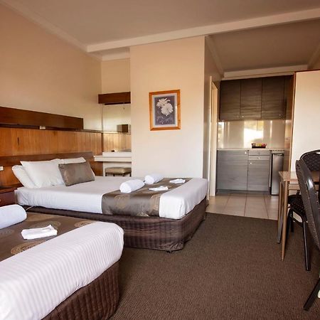 Hi Way Eight Motor Inn Стоол Екстериор снимка